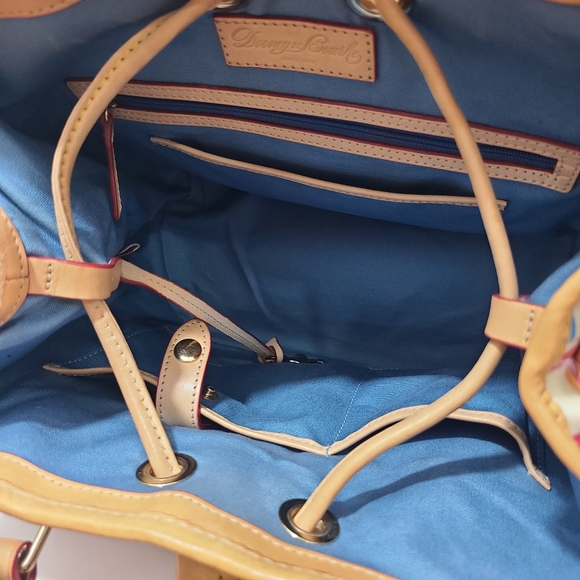 Dooney & Bourke Retro Grafica Drawstring Cinch Bucket Shoulder Sig Logo Bag - Picture 13 of 14